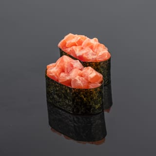 Spicy Salmon Gunkan