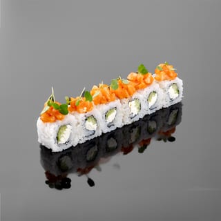 Salmon Sriracha Maki